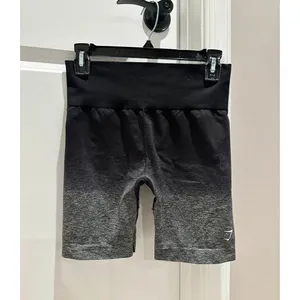 Gymshark Adapt Ombré Seamless Shorts thumbnail 3
