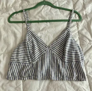 Universal Threads Striped Top Crop thumbnail 1