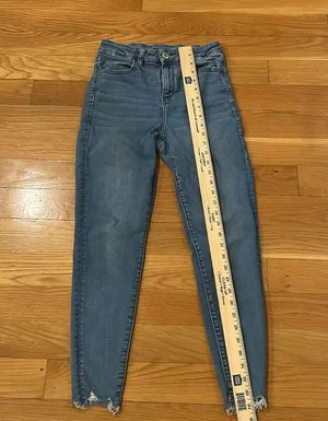 American Eagle outfitters distressed curvy hi-rise jegging size 4 short . thumbnail 8