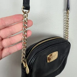 Michael Kors Crossbody‎ Bag Black Leather Gold Chain Strap Zip Card Slots Small thumbnail 3