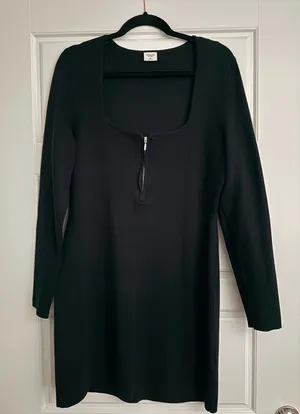 Abercrombie & Fitch Black Long-Sleeve Square-Neck Zip-Front Dress thumbnail 1