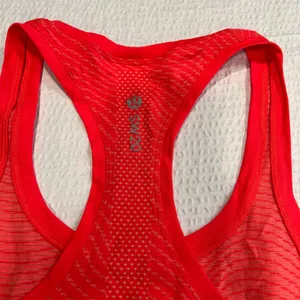 Lululemon red seawheeze 2020 swiftly tech tank size 10 women thumbnail 7