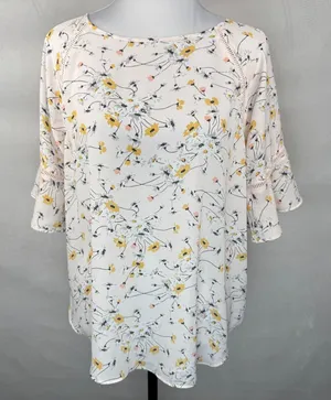 Loft Ladies Blouse Sz M Pink Floral Ruffle 3/4 Length Sleeve Ladder Trim Career thumbnail 1