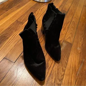 14th & Union Womens Size 8.5 Blain Velvet Ankle Boot Black Heeled Bootie Pointed thumbnail 4