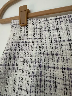 Aritzia Babaton Tweed Boucle Skirt Womens 2 White Black Lavendar thumbnail 2