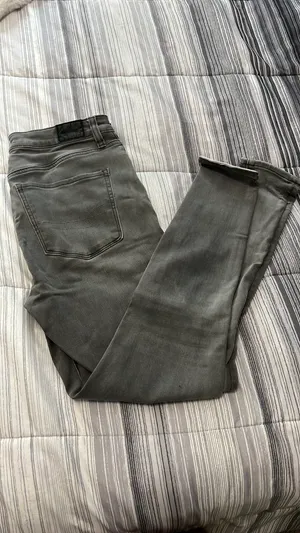 American Eagle Outfitters “Skinny” Jeans thumbnail 1