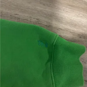 aritzia tna cropped sweatshirt 1/2 zip sweatshirt thumbnail 3