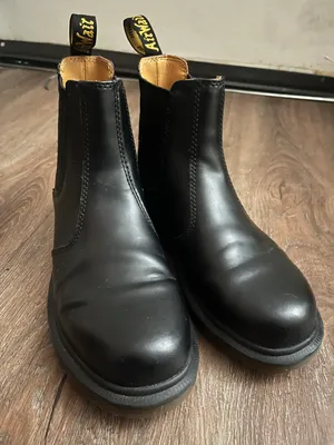 Dr. Martens Womens Leather Chelsea Boots thumbnail 1