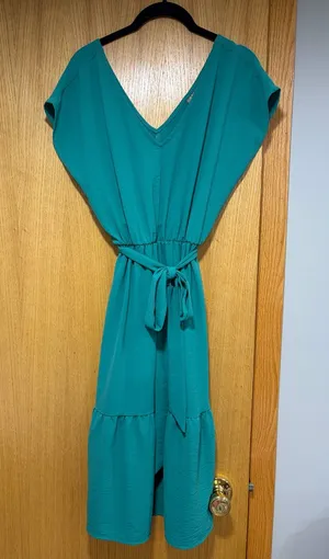 Dual Nature Green Belted V-Neck Knee Length Dress - Size XS thumbnail 1