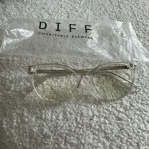 Compliments‎ by Diff Eyewear Darcy Glasses Blue Light thumbnail 4