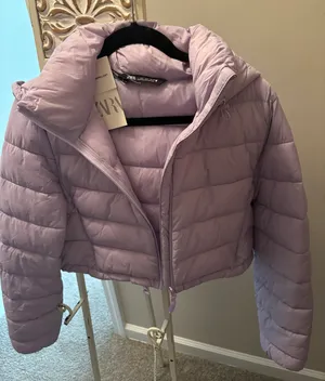 Zara NWT  Cropped Puffer Jacket thumbnail 1