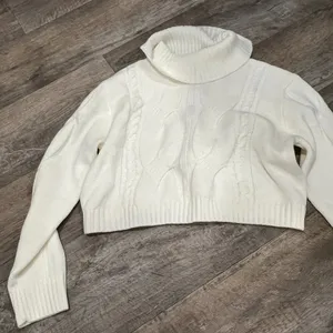 Cider small cropped sweater‎ thumbnail 1