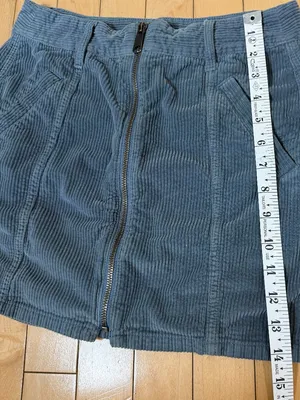American Eagle Hi Rise A Line Grey Corduroy Zip Front Mini Skirt Size 0 thumbnail 5