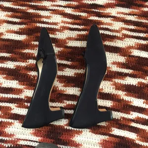 90s Vintage Dark Navy pumps kitten block heels bow square toe office siren core #coquette #academia Size 6M thumbnail 2