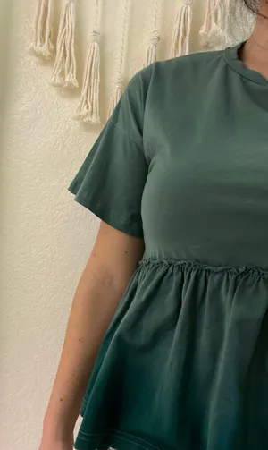 Green Shirt Size M thumbnail 4