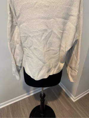 Zara Cream Ribbed Crewneck Oversized Knit Pullover Sweater in Size Medium thumbnail 6