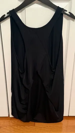 Lululemon Essential Tank Pleated in Black thumbnail 1