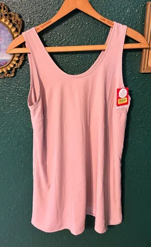 Spanx Perfect Length Pink NWT Tank Top Size Medium thumbnail 1
