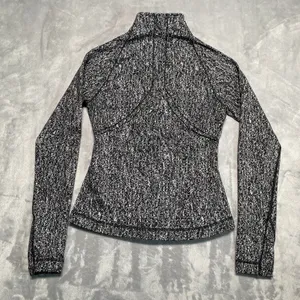 Lululemon Lightly Jacket Womens 6 Black Grey Running Full Zip Thumbholes Workout thumbnail 2