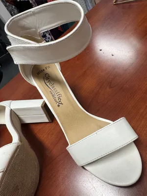 City classified wide fit block heels size 7 // 082956 thumbnail 2