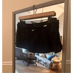 Nike Swim‎ Shorts Size 10 Versatile Black Shorts with Adjustable Waist thumbnail 4