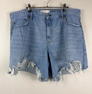 Abercrombie & fitch high rise loose short curve love light wash size 34 thumbnail 1