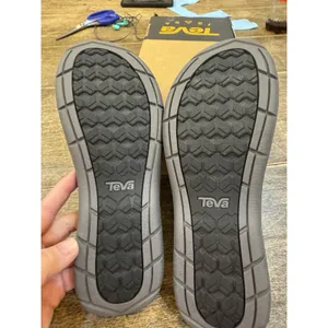 Teva Women's Teva Tirra Traveler flip-flop sandal Size 6 Black Strappy‎ thumbnail 8