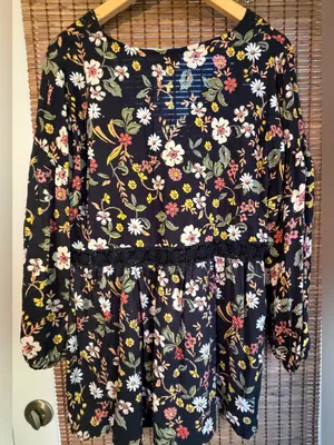 Vintage Nostalgia Black Floral Crochet Lace Boho Tunic Top Size M thumbnail 9