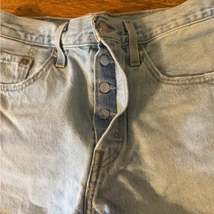 Levi's 501 Light Blue Jean Shorts thumbnail 3