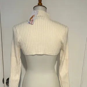 Pretty‎ Garden Mock Neck Bolero Top - Size S - NEW With Tags. thumbnail 3