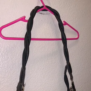 Jaclyn Smith black twisted strap shoulder bag thumbnail 4
