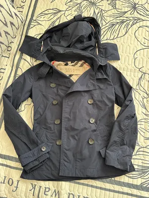 Coat . Retail $1100 thumbnail 8