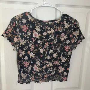 American Eagle crop top thumbnail 2