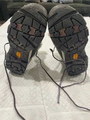 Vibram Beige and Brown Faux-Fur Trim Hiking Boots thumbnail 8
