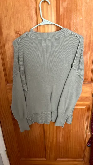 Moon & Maddison Green sweater thumbnail 2