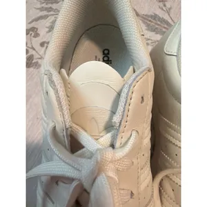 Adidas Superstar Off-White Women’s Size 9 Sneaker H03916 Low Top Shell Toe thumbnail 4