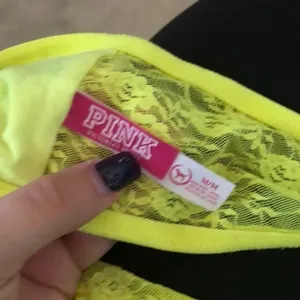 5/$30 🎈 Pink Victorias Secret medium yellow lace bandeau‎ thumbnail 3