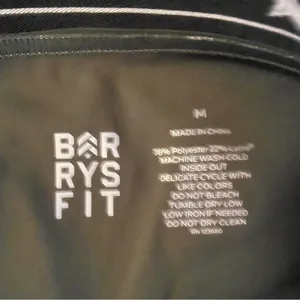 NWT: Barry’s Fit Laser Cut Sprinter Tight in olive green thumbnail 5