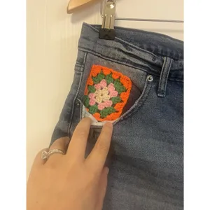 Jessica‎ Simpson Infinite High-Waist Cut Off Jean Shorts - Size 32 Knit Patch thumbnail 4