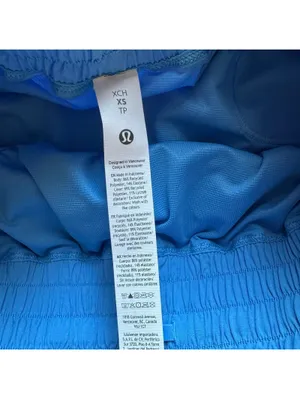 Lululemon Shake It Out Short High Rise 2.5” Ocean Wave Size XS/Size 4 NWT thumbnail 5