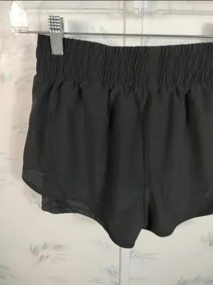 H&M Sport Black Shorts thumbnail 7
