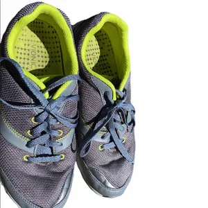 Vionic Kona size 8 1/2 1st Ray Technology tennis shoes thumbnail 8