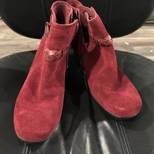 Clarks Women's Burgundy Suede Ankle Boots thumbnail 3