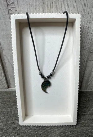 Dragon Mood Necklace Color Changing Pendant Black Cord Y2K Grunge Alt thumbnail 1