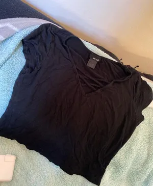 Wet Seal Black Crop Top thumbnail 4