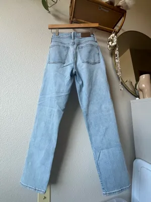 Madewell Mid-Rise Classic Straight Jeans thumbnail 2