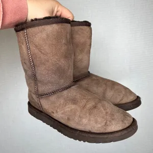 UGG Australia Classic Boots‎ Chocolate Suede Sheepskin Lined Women US 6 thumbnail 1