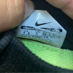 Womens flyknit Nike free running shoes Size 7.5 thumbnail 3