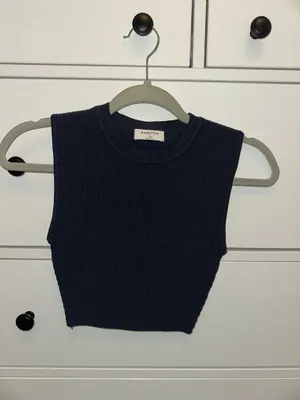 Aritzia Sculpt Knit Tank Crop thumbnail 2