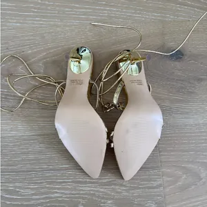 PrettyLittleThing RIng Detail Lace Up Strappy Pointed Toe Heels Size US 10 Gold thumbnail 4
